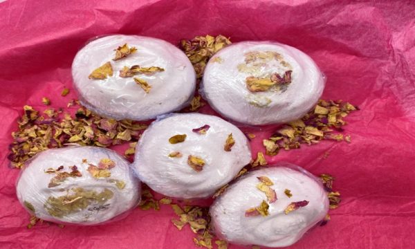 english-rose- frankincense-shower-melt